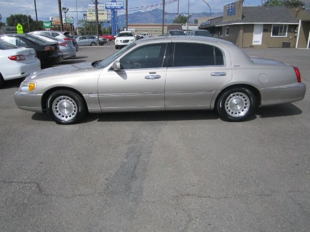 1999 Lincoln Town Car DOWN 4.9 WAC