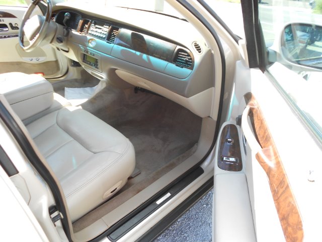 2000 Lincoln Town Car ZR-2 Extended Cab