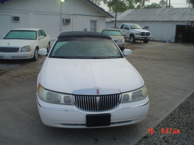 2000 Lincoln Town Car DOWN 4.9 WAC