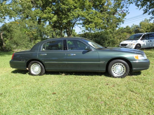 2000 Lincoln Town Car DOWN 4.9 WAC