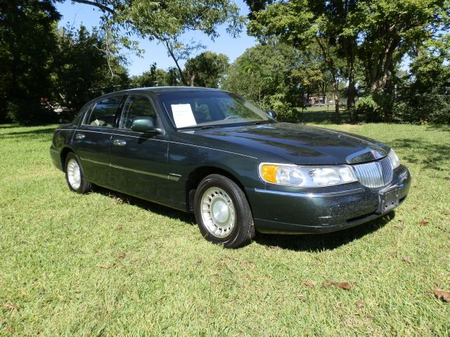 2000 Lincoln Town Car DOWN 4.9 WAC