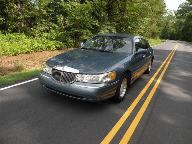 2000 Lincoln Town Car DOWN 4.9 WAC
