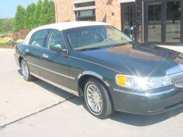 2000 Lincoln Town Car DOWN 4.9 WAC