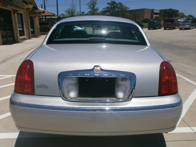 2000 Lincoln Town Car ZR-2 Extended Cab