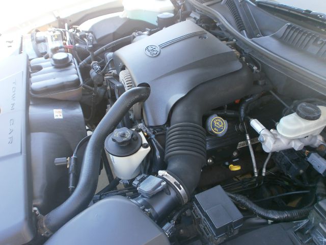 2000 Lincoln Town Car ZR-2 Extended Cab