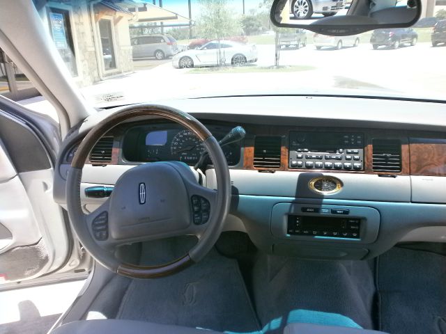 2000 Lincoln Town Car ZR-2 Extended Cab