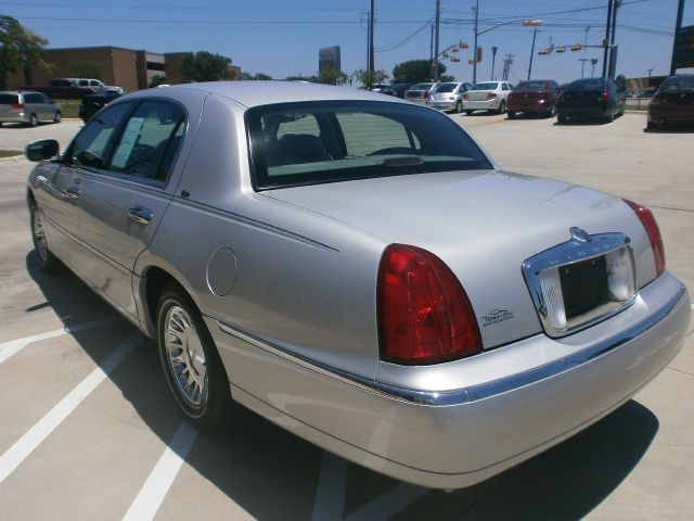 2000 Lincoln Town Car ZR-2 Extended Cab