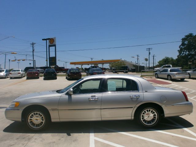 2000 Lincoln Town Car ZR-2 Extended Cab
