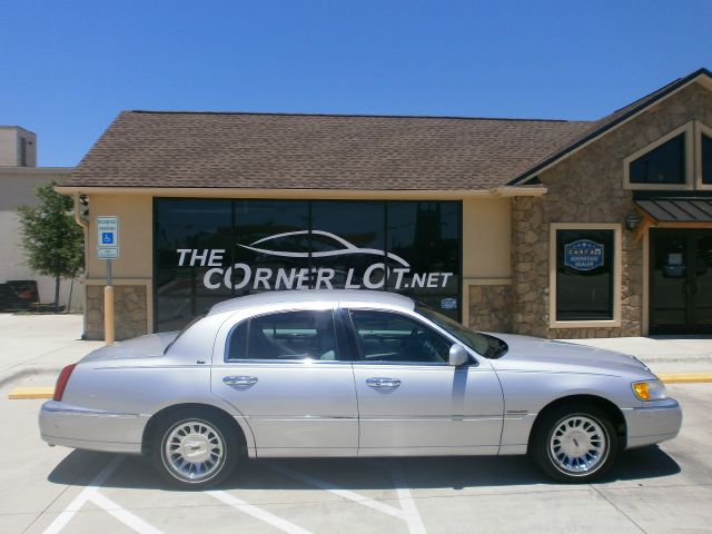 2000 Lincoln Town Car ZR-2 Extended Cab