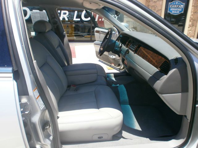 2000 Lincoln Town Car ZR-2 Extended Cab
