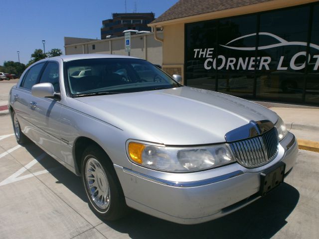 2000 Lincoln Town Car ZR-2 Extended Cab
