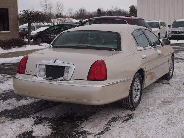 2000 Lincoln Town Car ZR-2 Extended Cab
