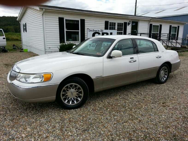 2000 Lincoln Town Car DOWN 4.9 WAC