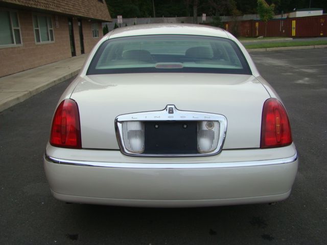 2000 Lincoln Town Car ZR-2 Extended Cab
