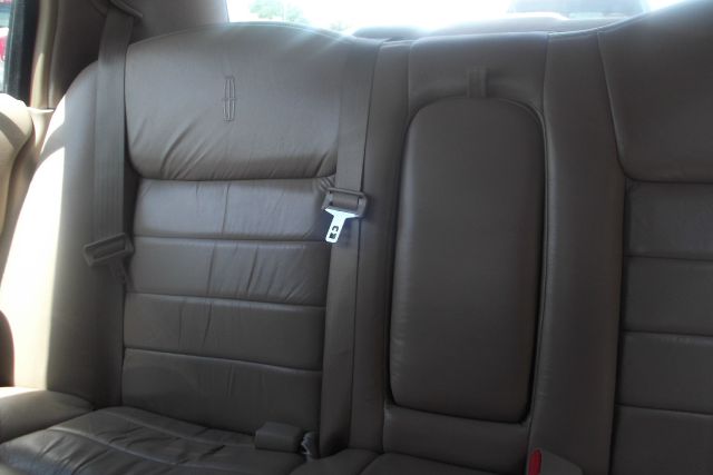 2000 Lincoln Town Car DOWN 4.9 WAC