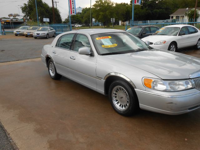 2001 Lincoln Town Car ZR-2 Extended Cab