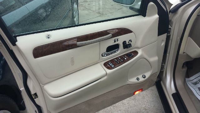 2001 Lincoln Town Car ZR-2 Extended Cab
