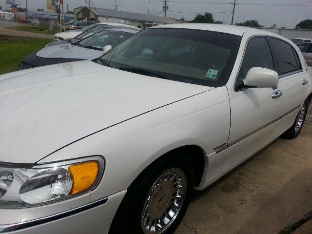 2001 Lincoln Town Car ZR-2 Extended Cab