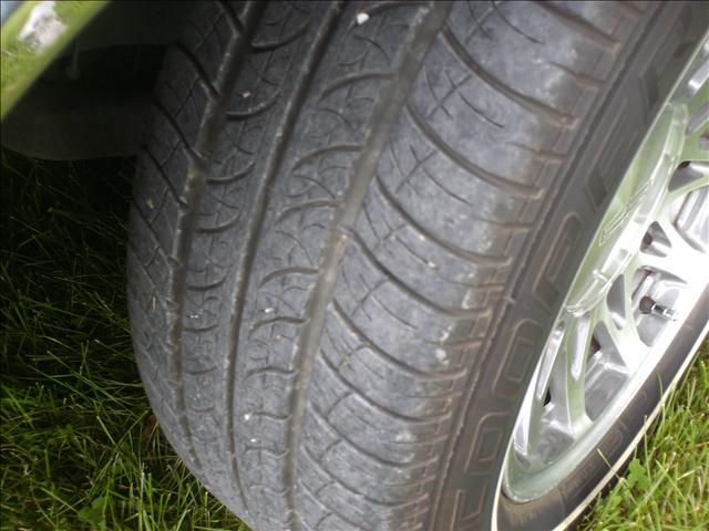 2001 Lincoln Town Car DOWN 4.9 WAC