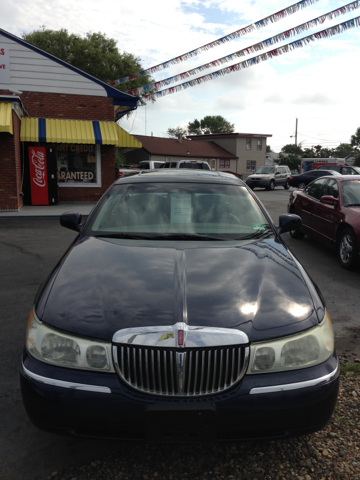 2001 Lincoln Town Car DOWN 4.9 WAC