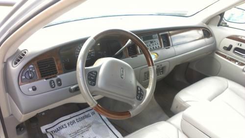2001 Lincoln Town Car ZR-2 Extended Cab