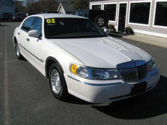 2002 Lincoln Town Car Unknown