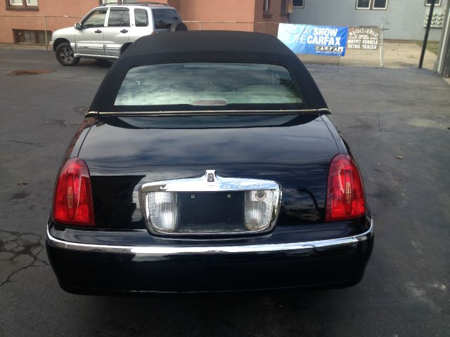 2002 Lincoln Town Car ZR-2 Extended Cab
