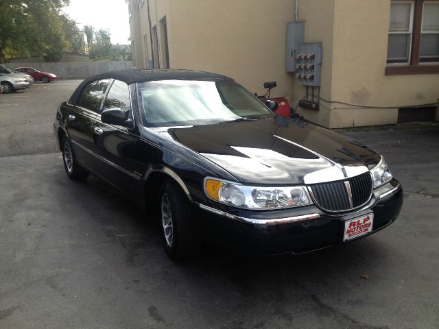 2002 Lincoln Town Car ZR-2 Extended Cab