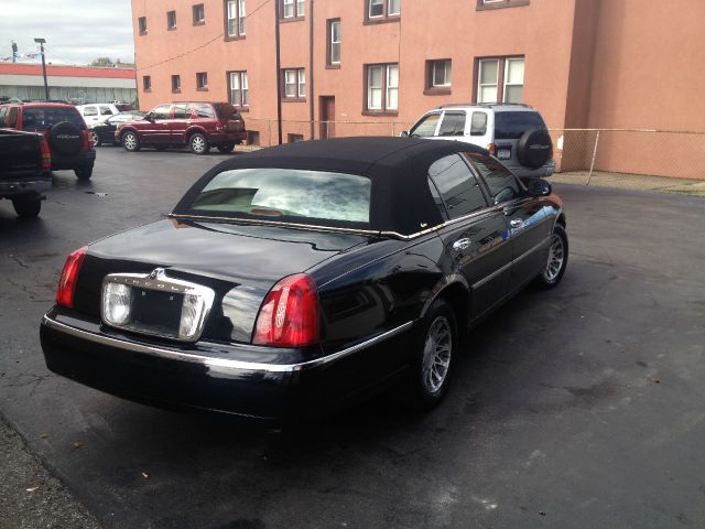 2002 Lincoln Town Car ZR-2 Extended Cab