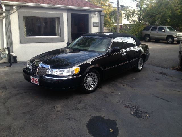 2002 Lincoln Town Car ZR-2 Extended Cab