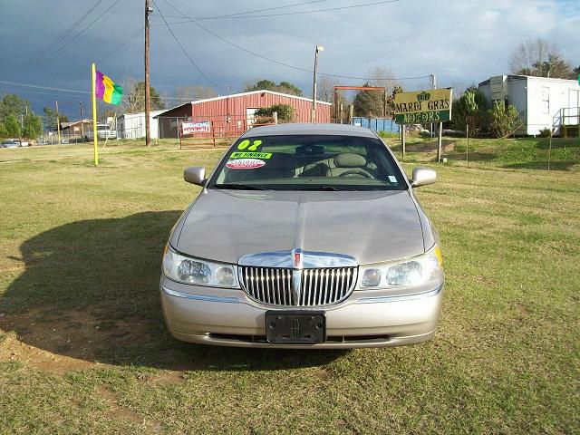 2002 Lincoln Town Car DOWN 4.9 WAC