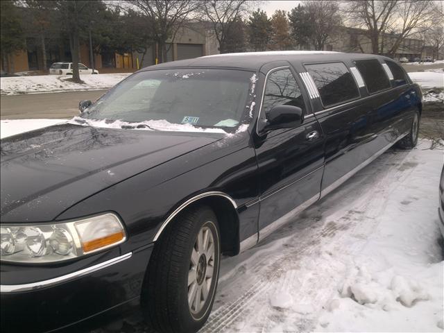 2003 Lincoln Town Car 2.0 S FWD