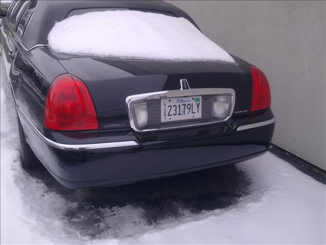 2003 Lincoln Town Car 2.0 S FWD