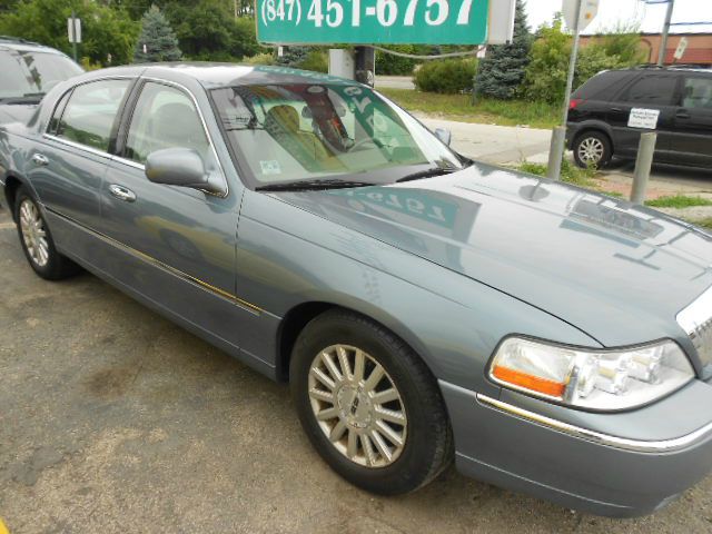 2003 Lincoln Town Car DOWN 4.9 WAC