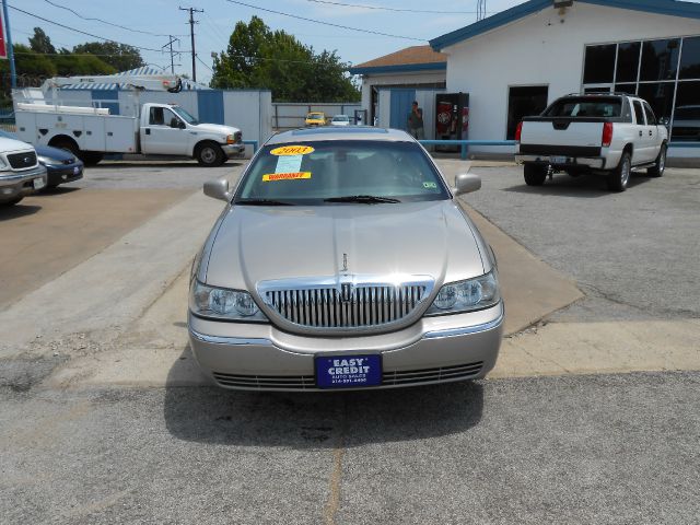 2003 Lincoln Town Car DOWN 4.9 WAC