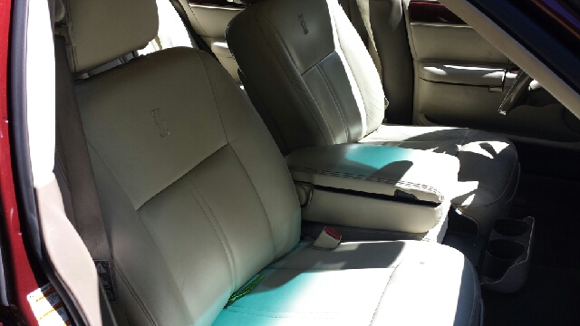 2003 Lincoln Town Car 4B