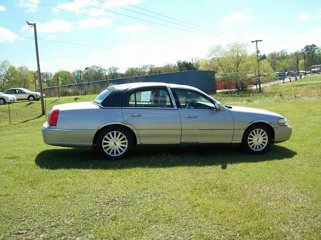 2003 Lincoln Town Car ZR-2 Extended Cab