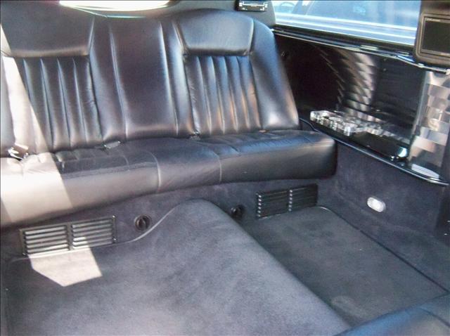 2003 Lincoln Town Car 4dr Sdn I4 CVT ULEV