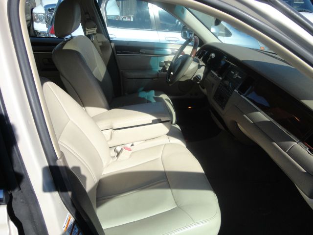2003 Lincoln Town Car 4B
