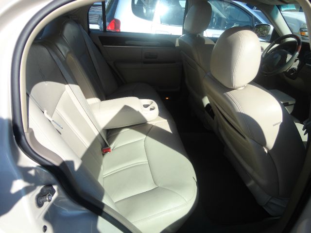 2003 Lincoln Town Car 4B