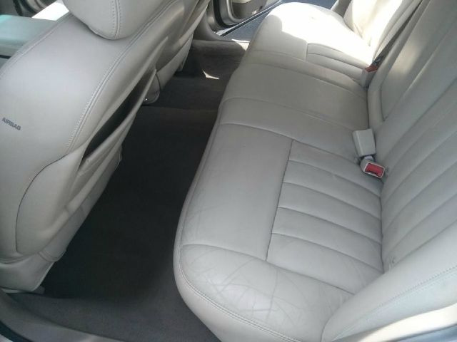 2003 Lincoln Town Car DOWN 4.9 WAC