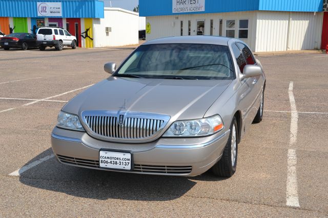 2003 Lincoln Town Car DOWN 4.9 WAC