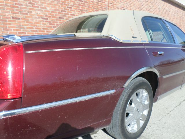 2003 Lincoln Town Car 4B