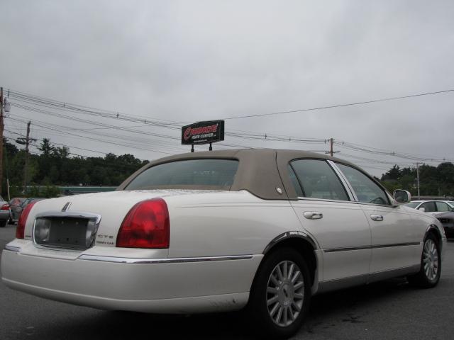 2003 Lincoln Town Car 4DR SDN 2.0 S CVT