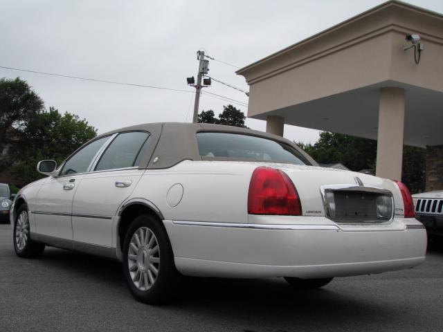 2003 Lincoln Town Car 4DR SDN 2.0 S CVT
