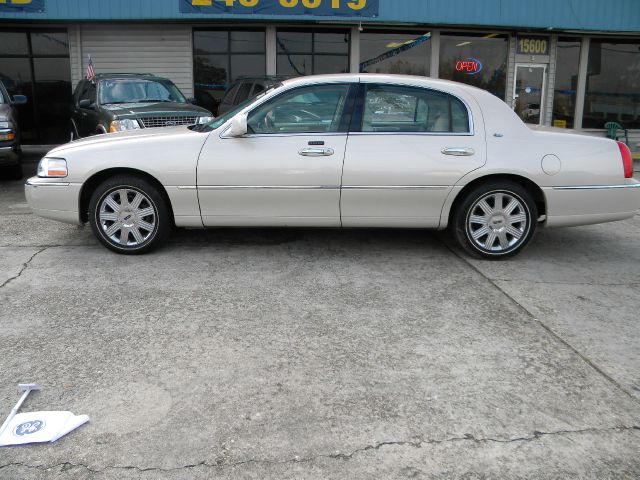 2003 Lincoln Town Car 4B
