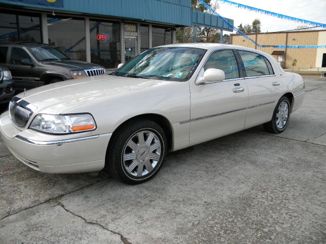 2003 Lincoln Town Car 4B