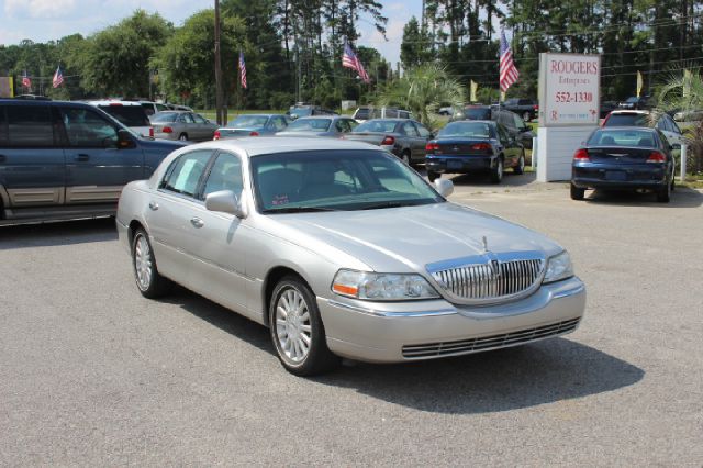2003 Lincoln Town Car DOWN 4.9 WAC