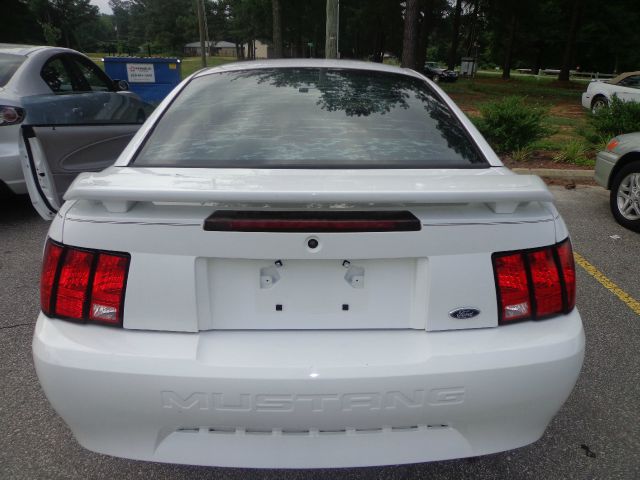 2003 Lincoln Town Car DOWN 4.9 WAC