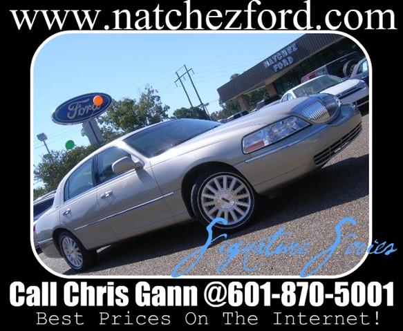 2004 Lincoln Town Car DOWN 4.9 WAC